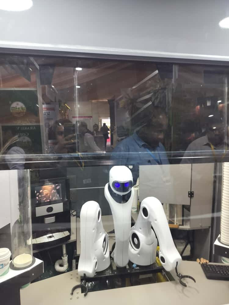 A coffee-brewing robot at the exhibition