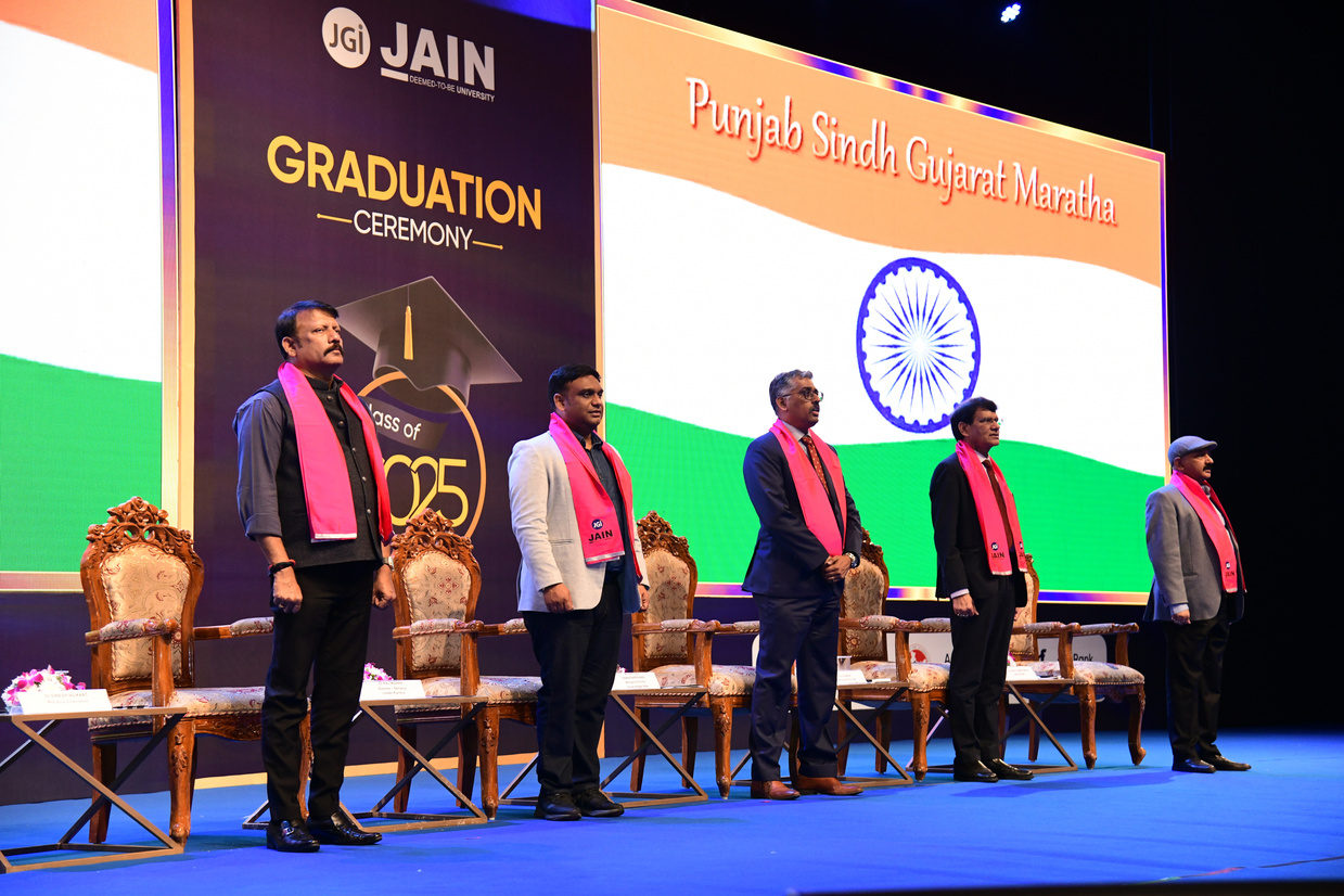 Dignitaries on the convocation stage