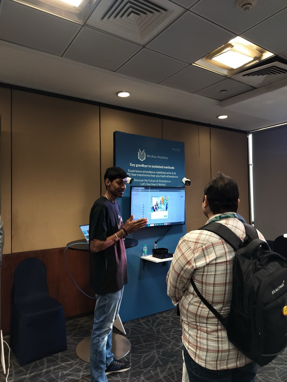 A live product demo at an expo booth
