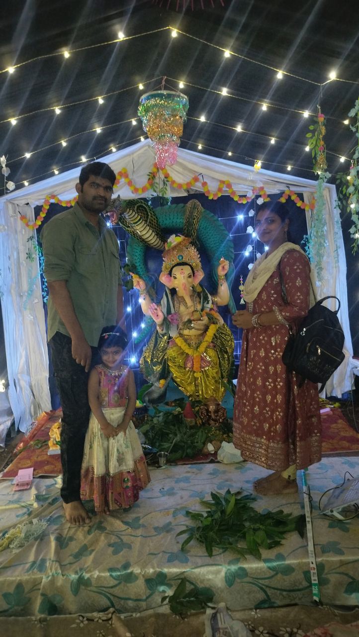 A family at the Ganesha pandal
